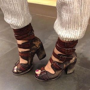 Free bird BOND strappy heels